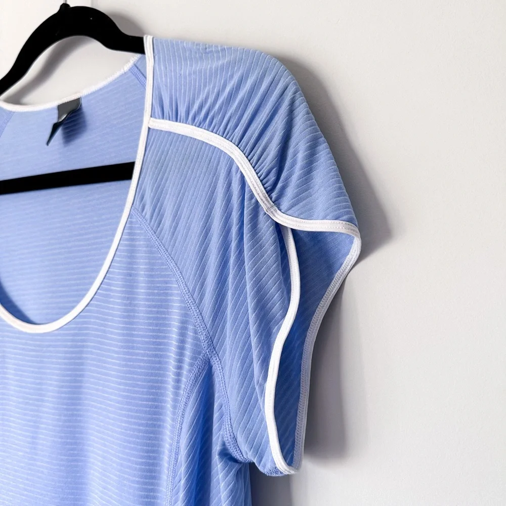 The North Face Thin Blue T-Shirt - Picture 2 of 6